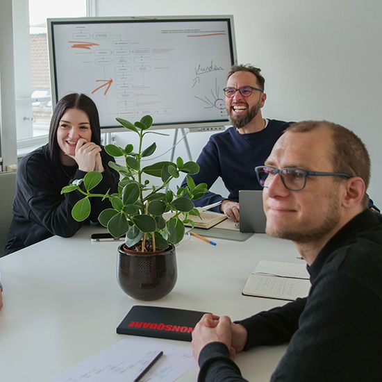 Das Unternehmen NONSQUARE Das Unternehmen NONSQUARE
